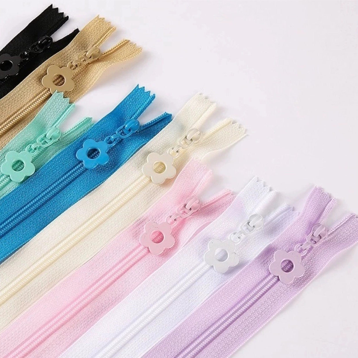 SZ032 No.3 Colorful Flower Zipper
