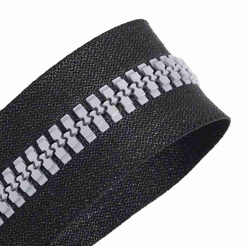 Heavy Duty 8# Separating Plastic Zipper Silver Finish High-Low Track Resin Teeth Zipper for Outerwear & Suitcase