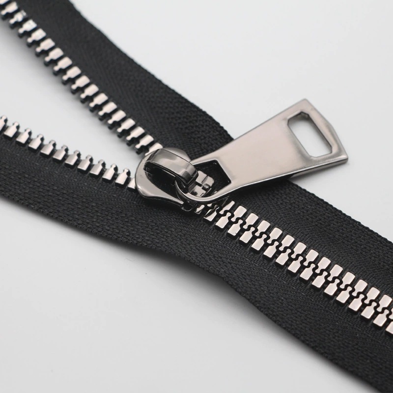 10# Resin Zipper with Metal-Look Coarse Teeth