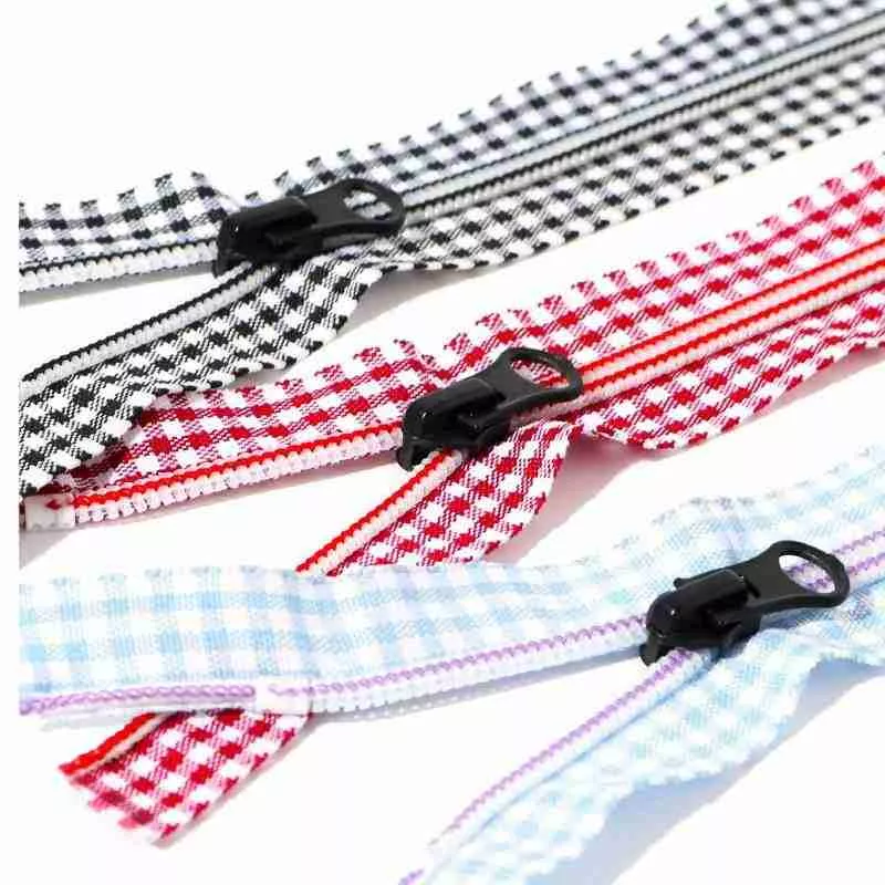 #5 Nylon Coil Open End Zipper Gingham Plaid Printed Tape for Garment Bags Home Textile Pillowcase