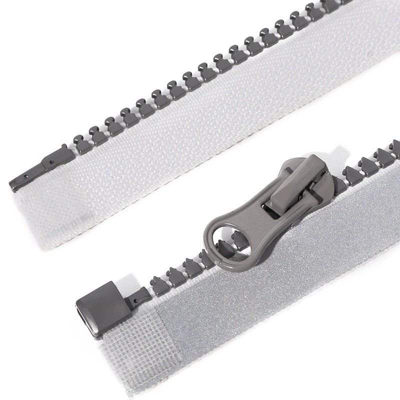 Heavy Duty 5# Separating Waterproof Plastic Zipper Reflective Coated Tape Triangle Resin Teeth Zipper for Outdoor Apparel & Cover