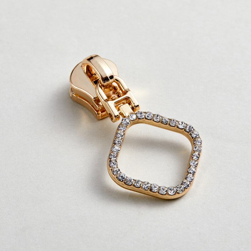 Rhinestone-encrusted Donut Zipper Slider