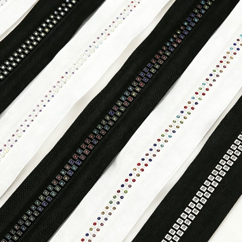 Double-row rhinestone teeth zipper